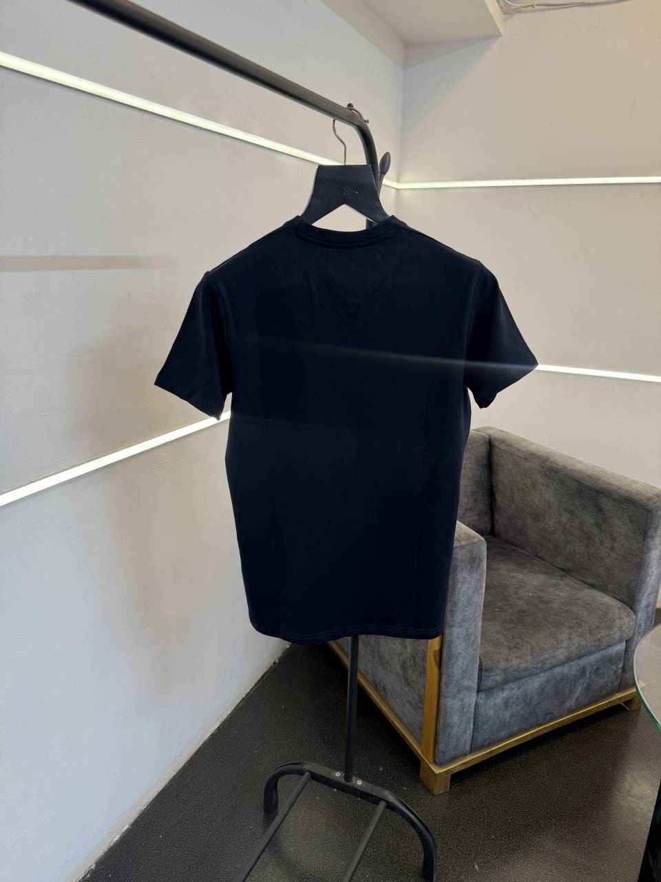 Tommy hilfigar navy blue imported round neck tshirt