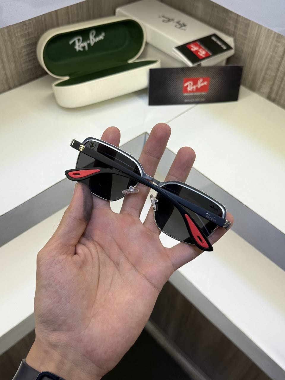 Rey ban x Ferrari 7 Premium sunglass