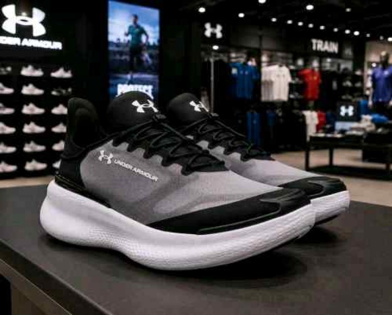Underr Armourr Nova Slipspeed Black White 109