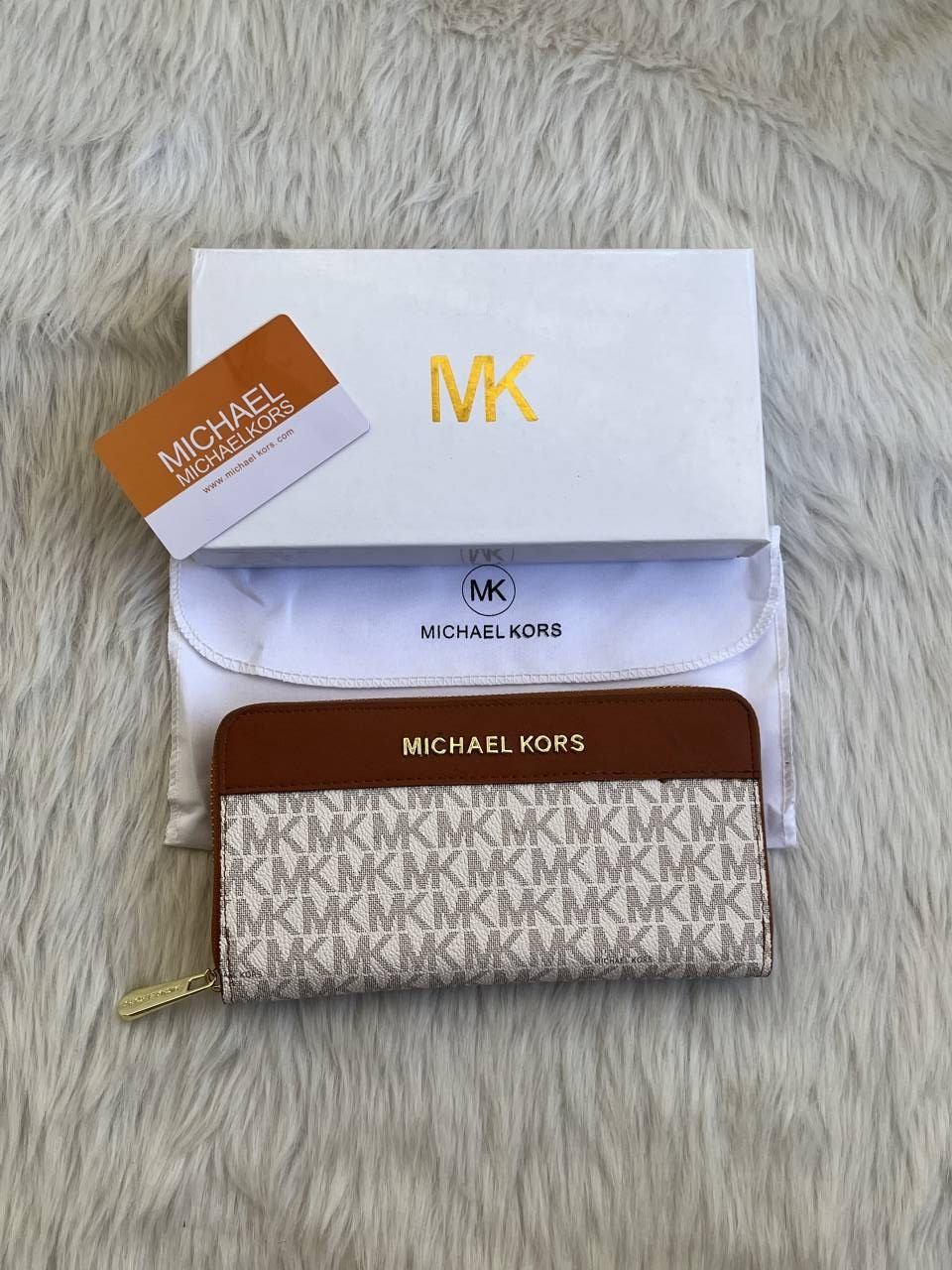 Micheal Kors_120_bG_Long_Zippy_Wallet_With_OriginalBox_DustCover