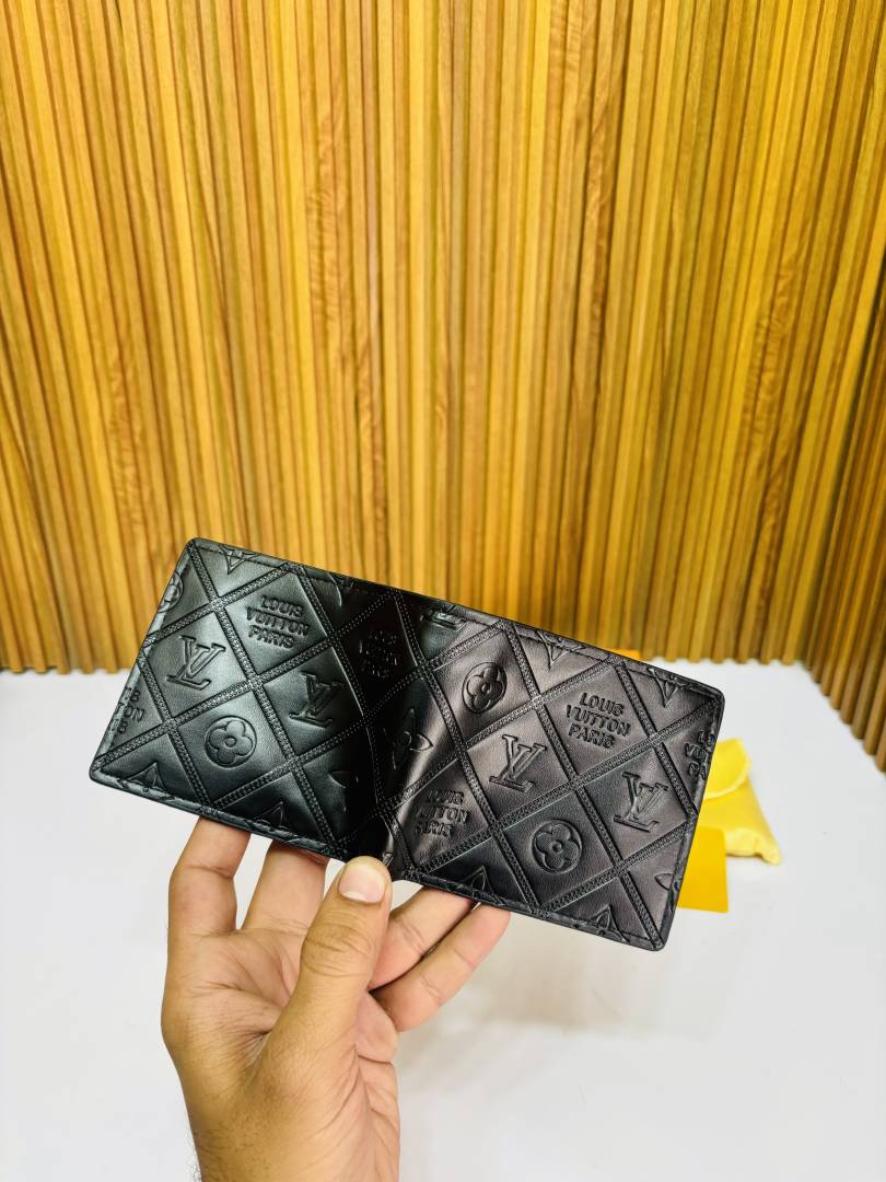 132LV LOIUS VUTTON PREMIUM QUALITY WALLET