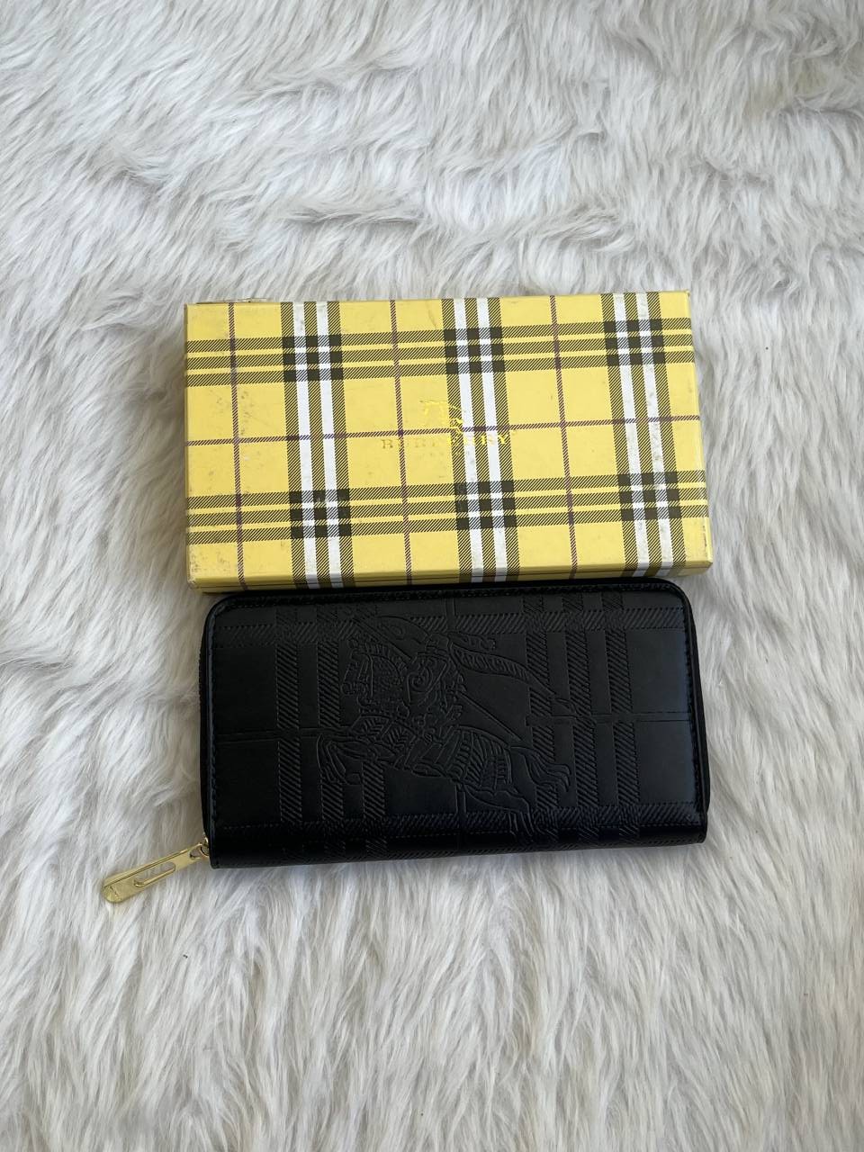 Burbery_139_Zippy_Wallet_With_OriginalBox