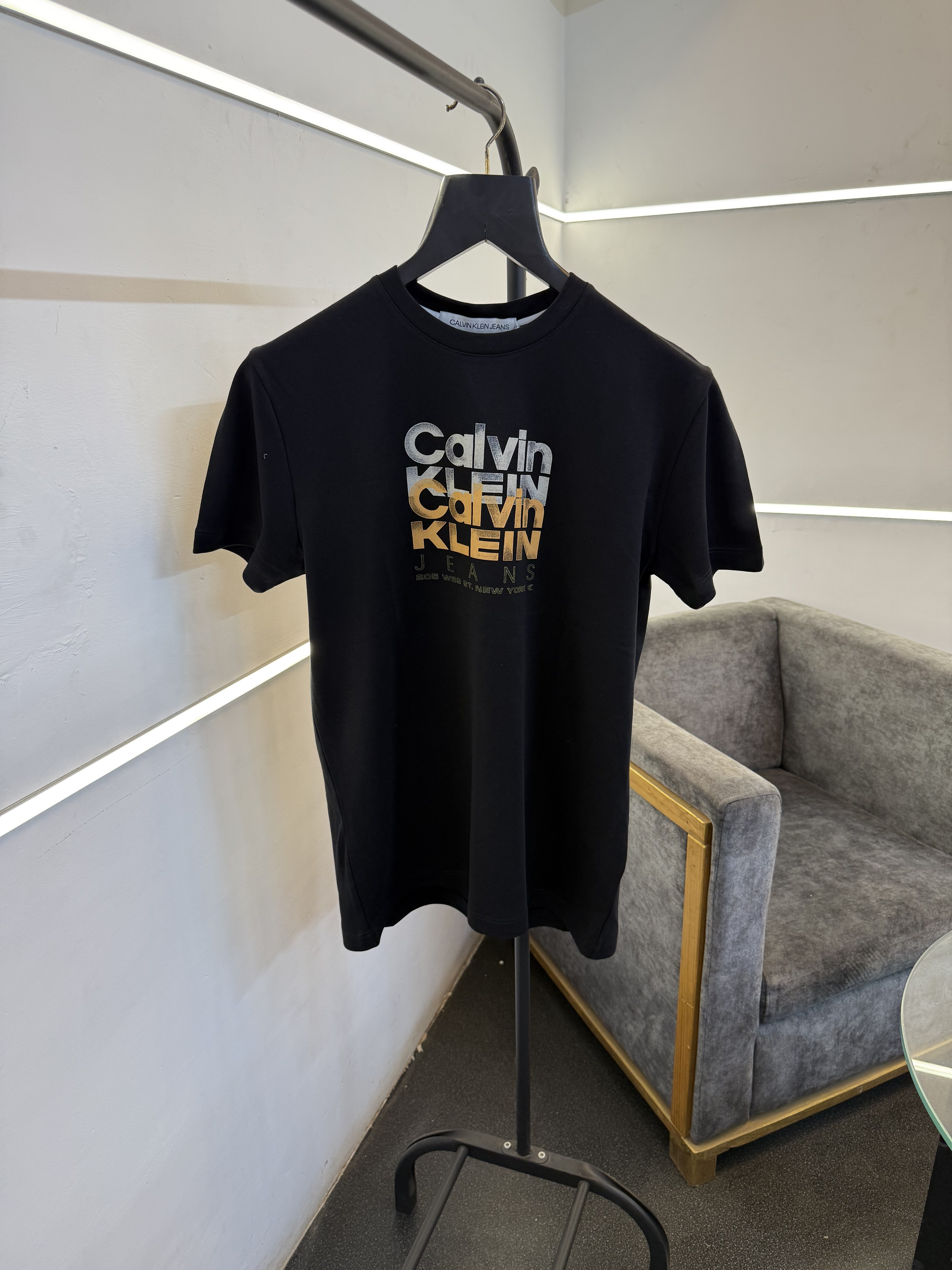 Calvin kline imported round neck tshirt black sale