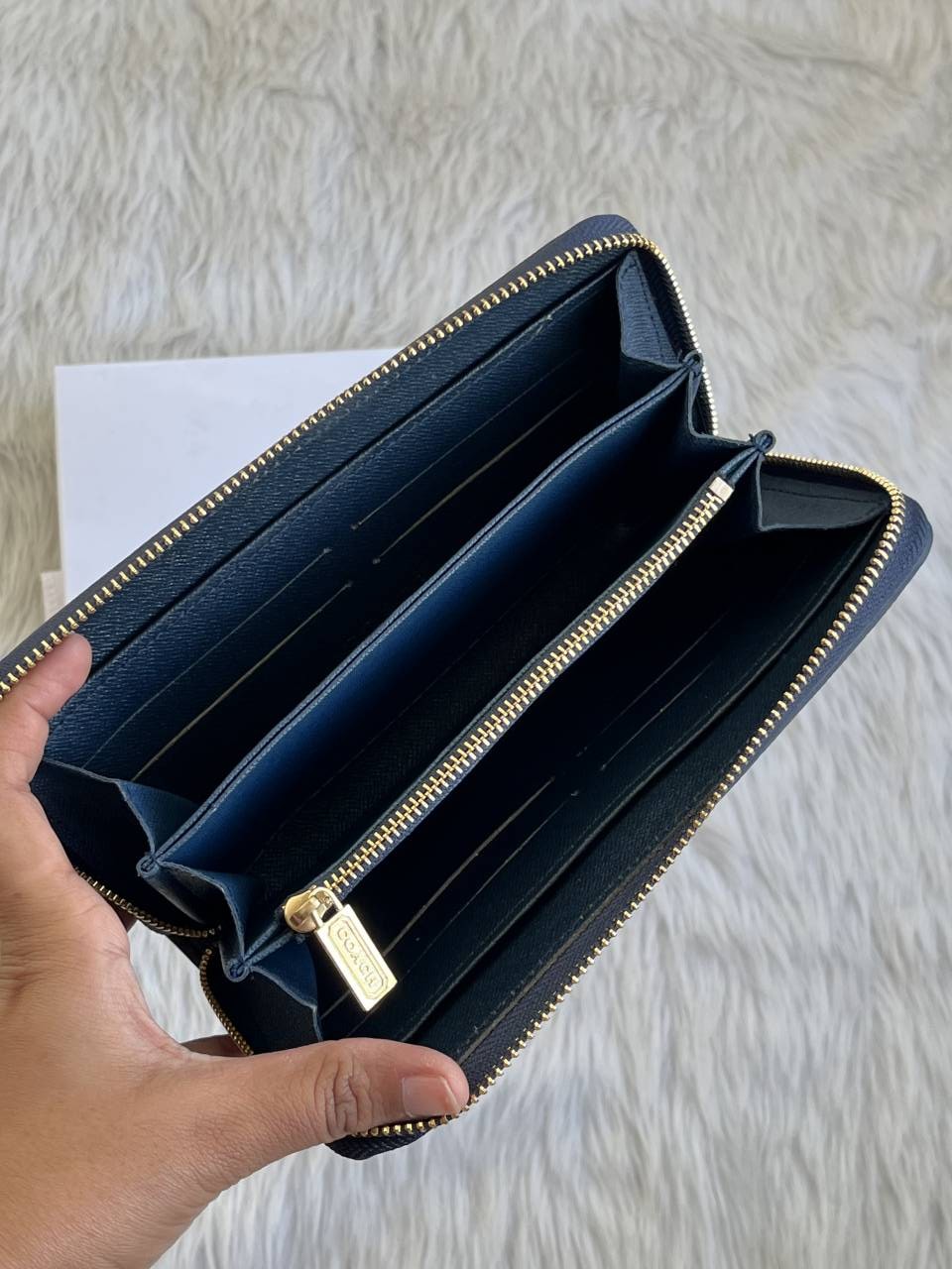 Coacch_121_Blue_Long_Zippy_Wallet_With_OriginalBox_DustCover