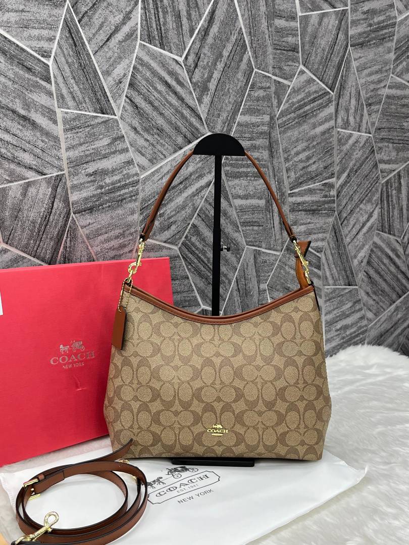 Coacch Laurel Medium Tote With Original Box DustCover & Long Belt