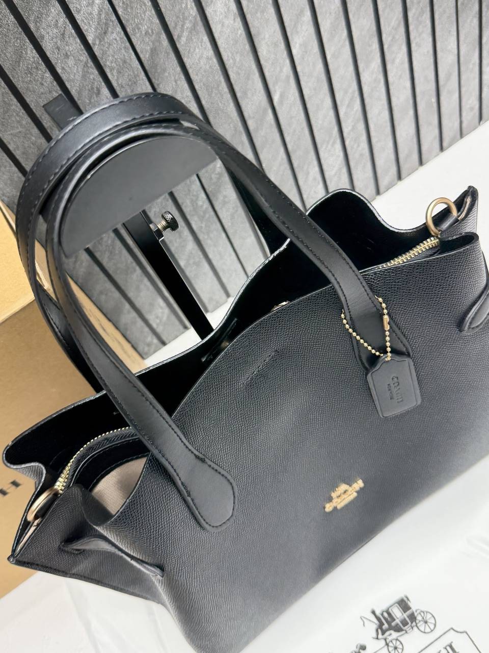 Coacch Hanna CarryAll Medium Satchel Bag With Original Box & DustCover