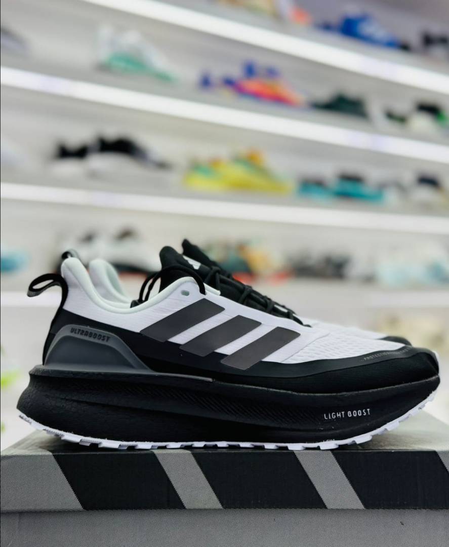 Adiddas Ultraboost 5 TR White Black