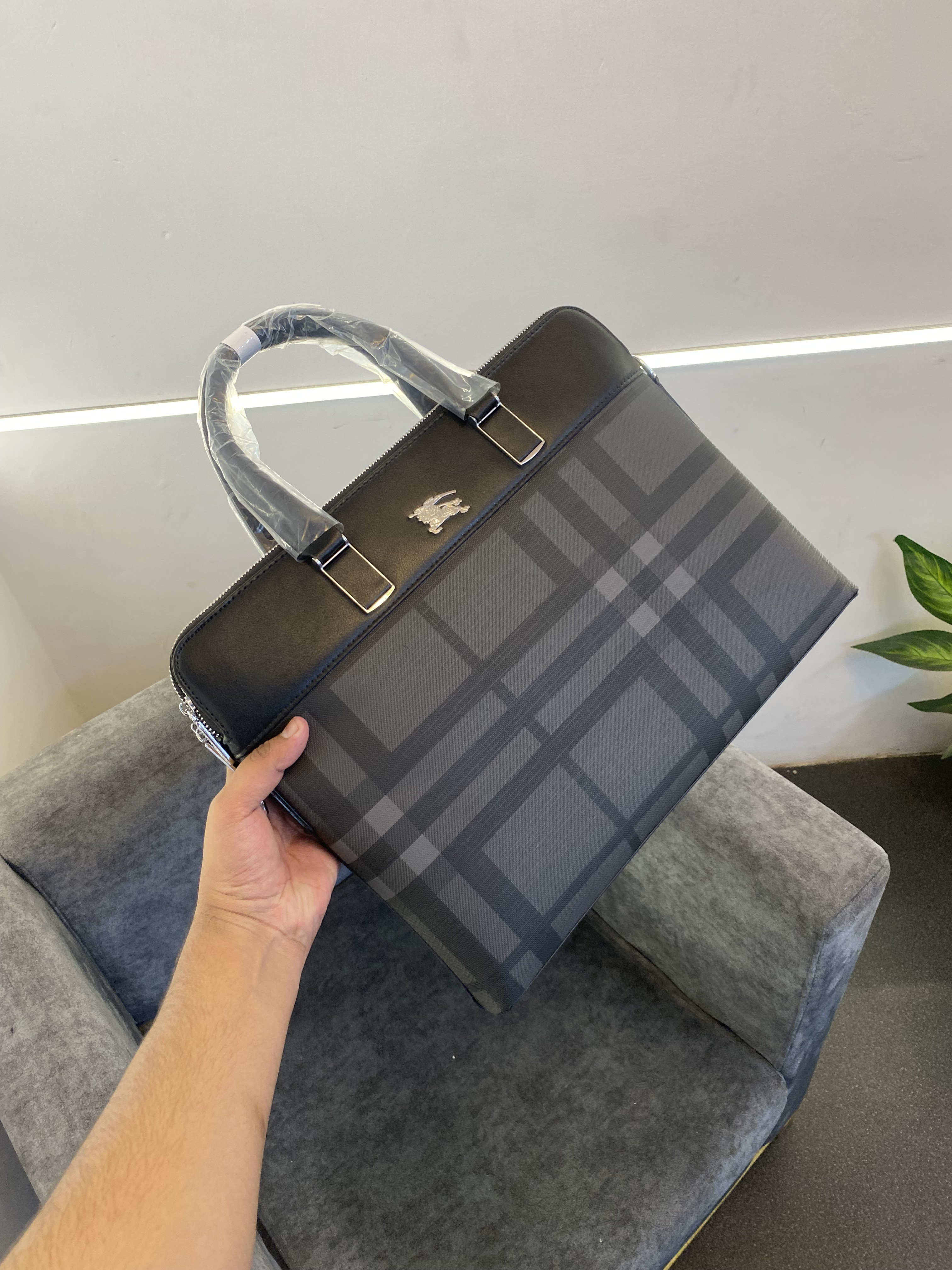 Burbery checks laptop bag with steel logo and starp grey black