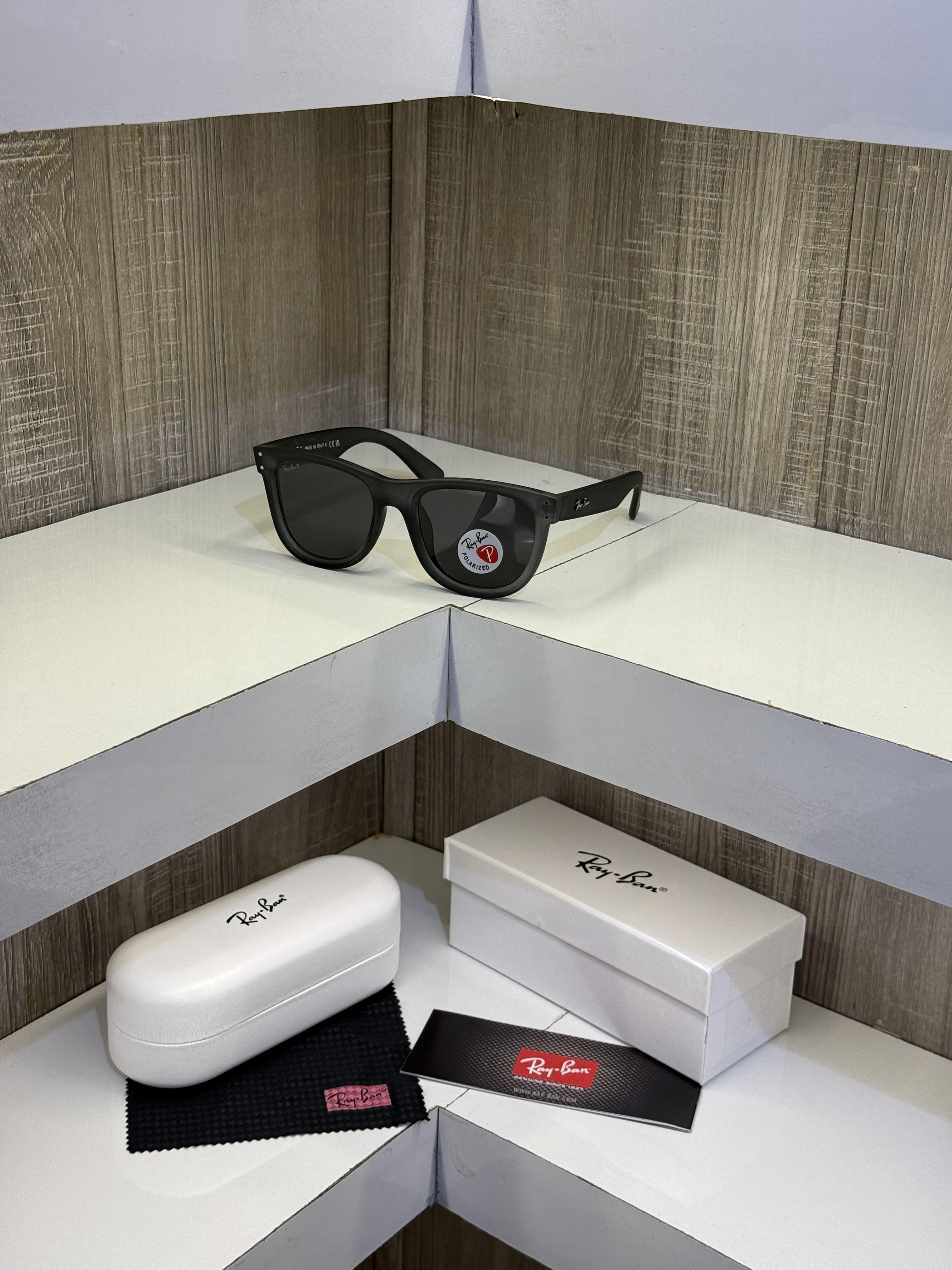 Rey ban Model 05023 Premium Sunglass DARK GREY