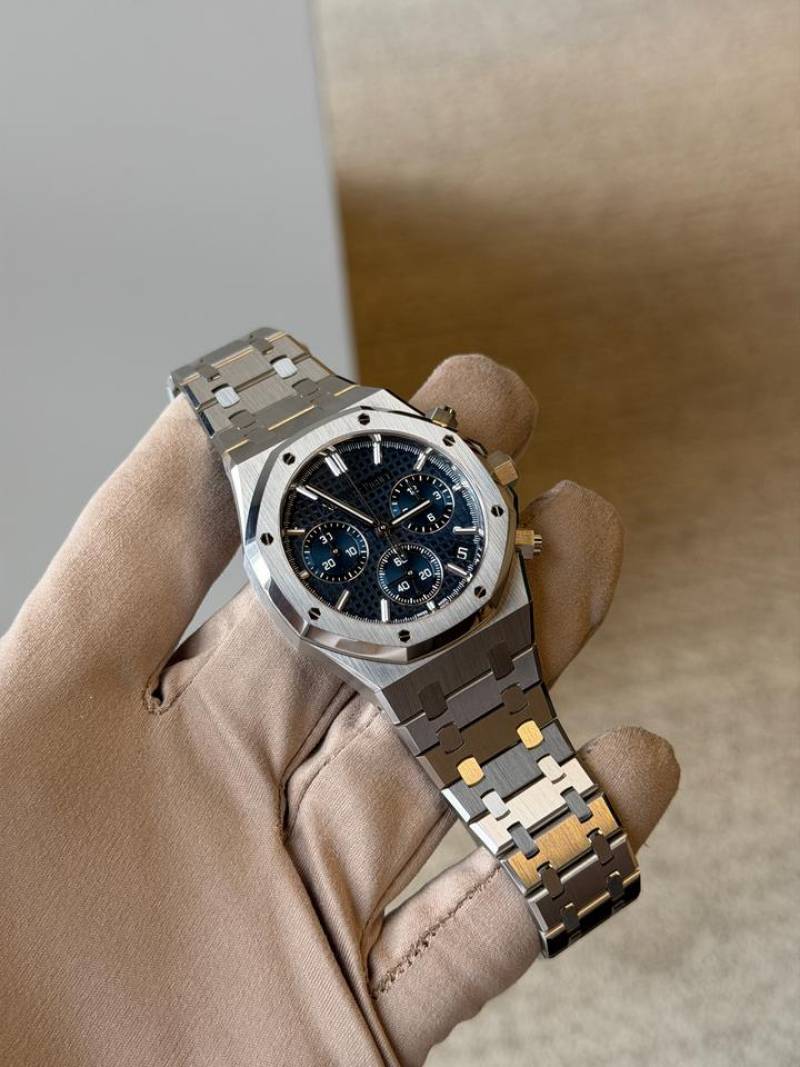Audemars piguee_tRoyal Oak Chronograph Blue