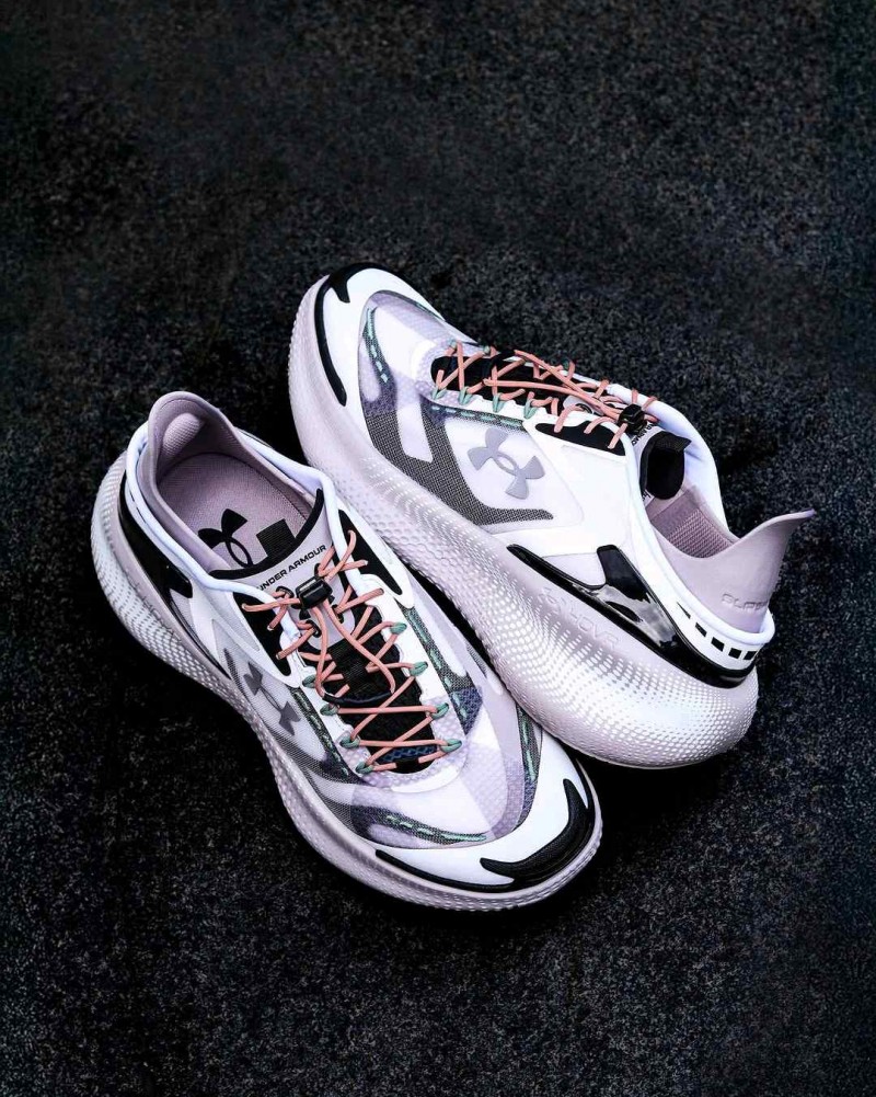 Under Armorr Echo SlipSpeed Gray Down Black 1072