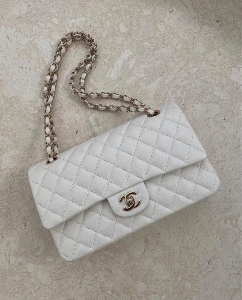 Chennel_Jumbo_Classic_Flap_White_With_OriginalBox