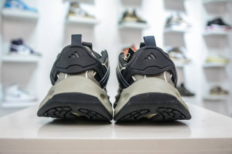 ADIDDAS XLG RUNNER DELUXE GREY