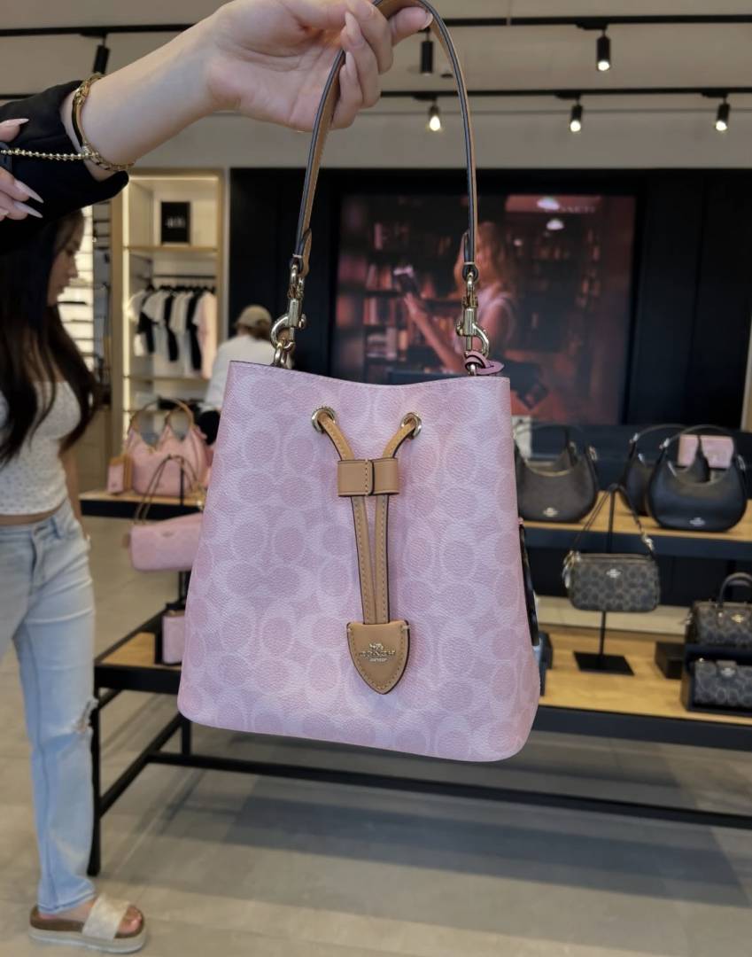 Coacch CB Rowan Bucket Bag In Signature Pink With Original Box CarryBag & DustCover