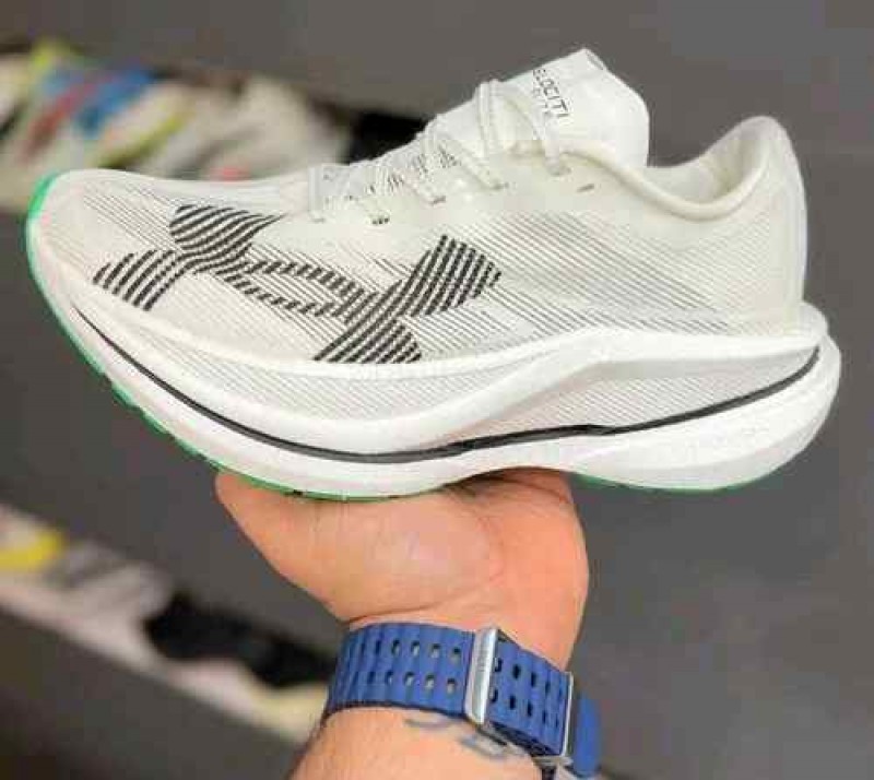 Underr Armour Velociti Elite 3 White 2626