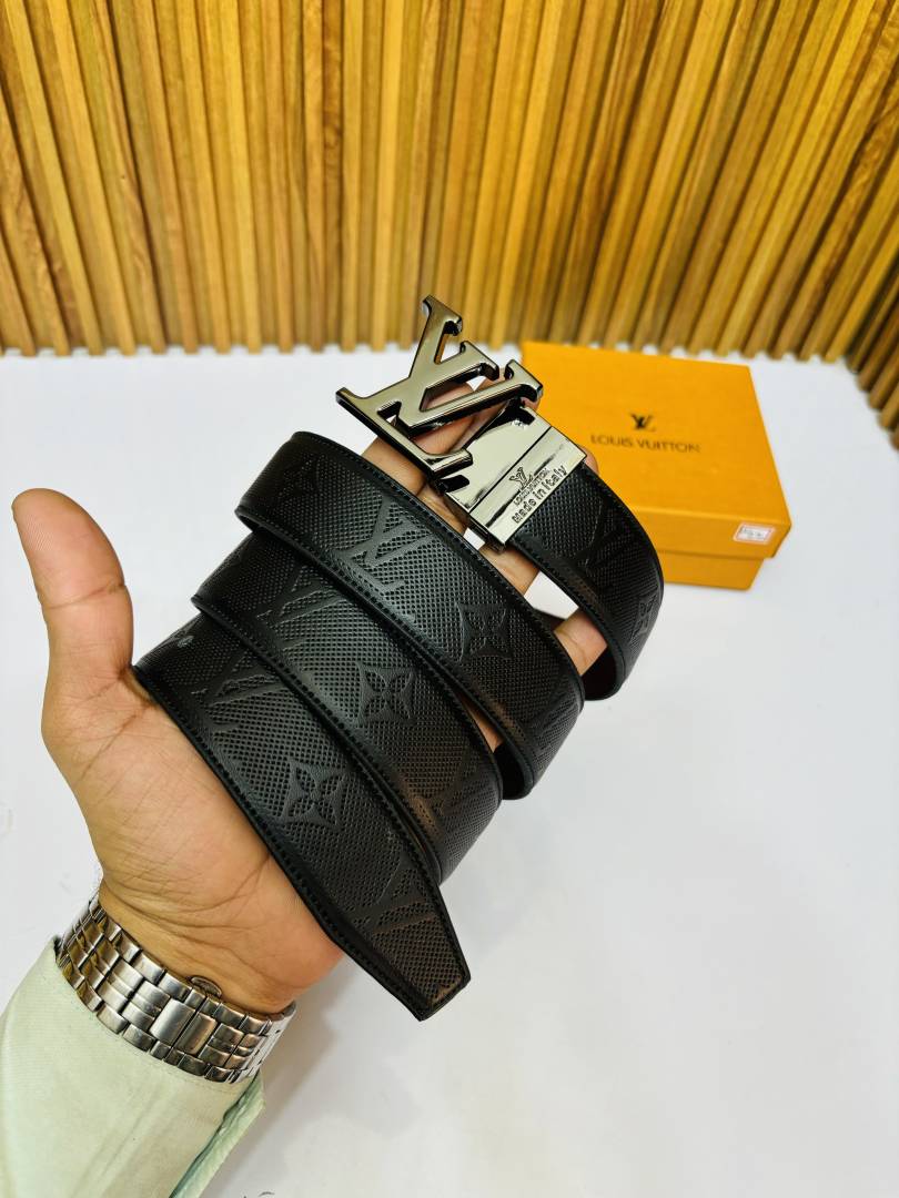 02 LV LOIUS VUTTON PREMIUM QUALITY REVERSIBLE BELT