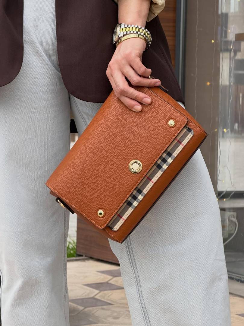 Burbberry Note Premium Signature Shoulder Bag With OG Box & Dust Bag (Brown - 1185)