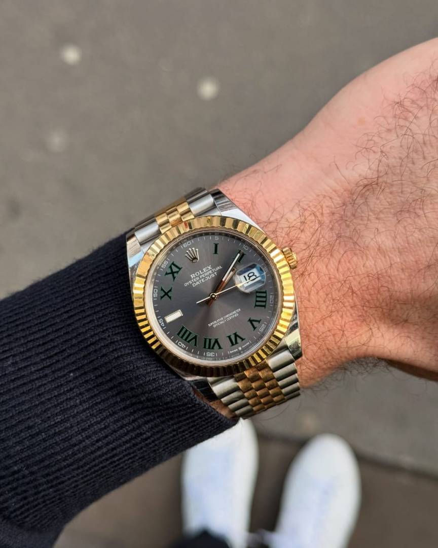 Rolex Oyster perpetual Date Just Automatic Gold video