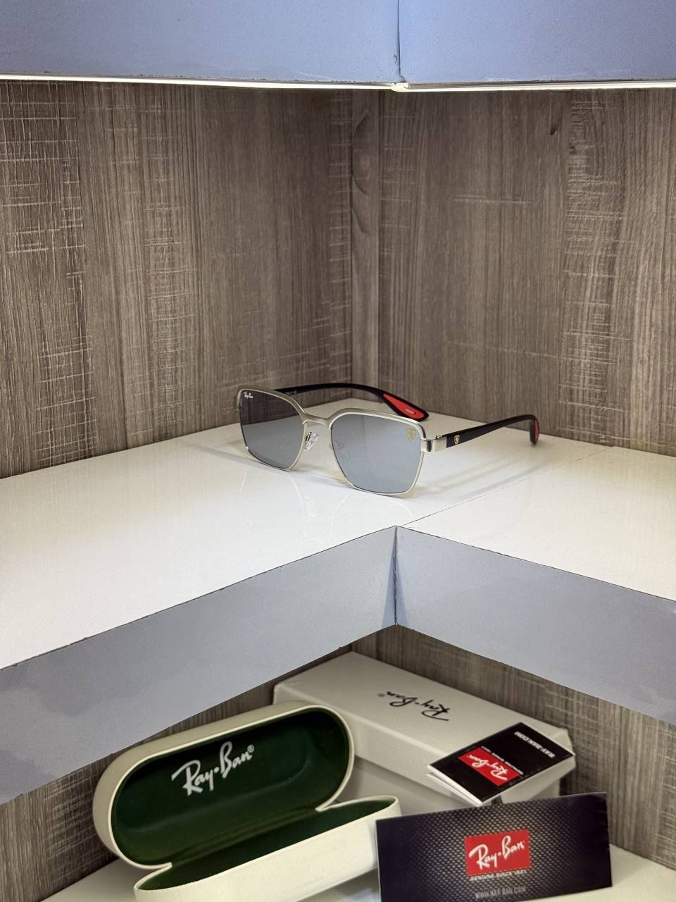 Rey ban x Ferrari 7 Premium sunglass