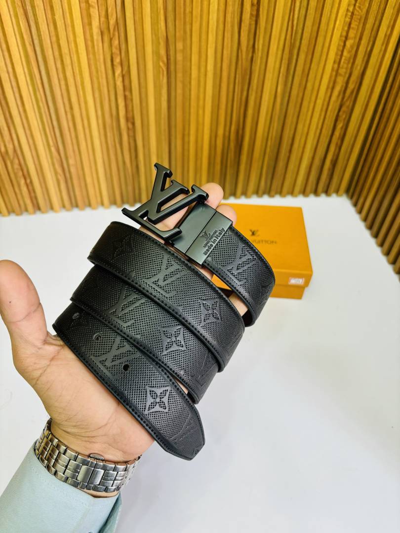 04 LV LOIUS VUTTON PREMIUM QUALITY REVERSIBLE BELT