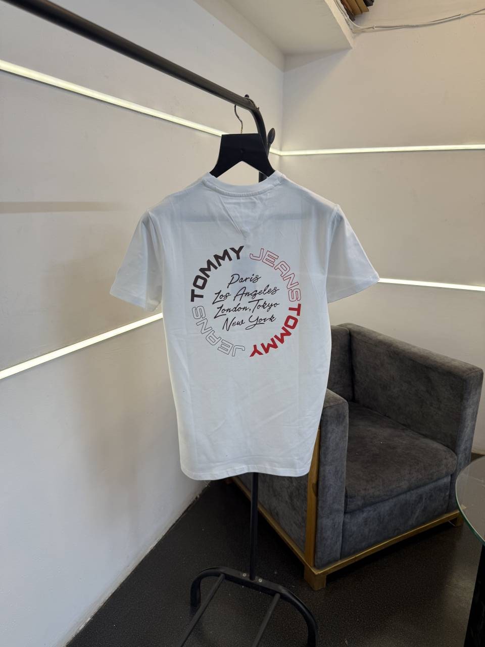 Tommy hilfigar white imported round neck tshirt