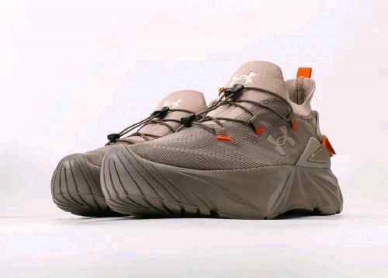 Under Armorr Hiking Khaki Brown 2586