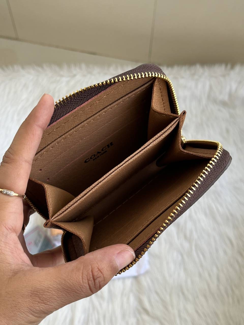 Coacch_115_BR_Zippy_Wallet_With_OriginalBox_DustCover_Premium