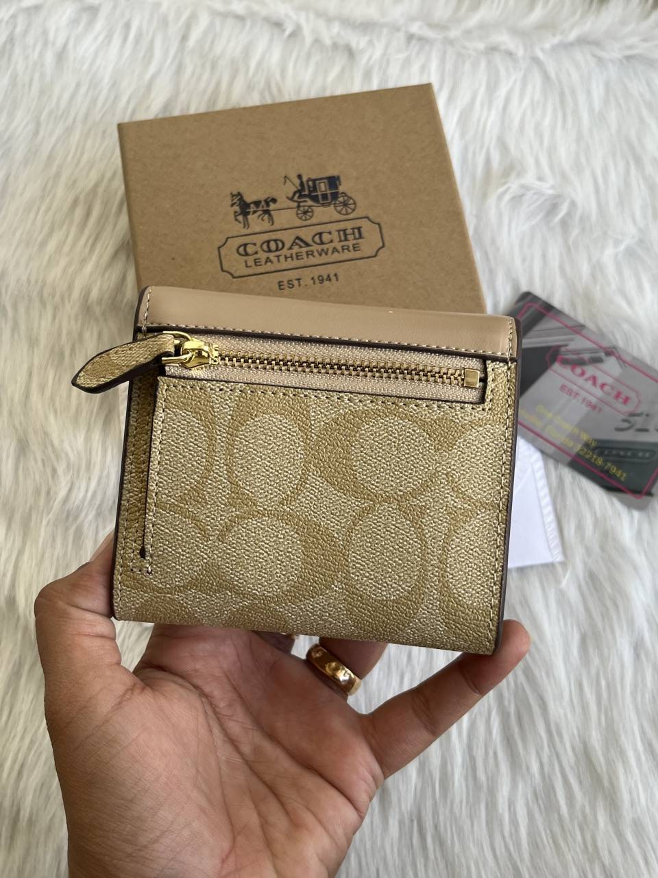 Coatch_127_Trifold_Wallet_With_OriginalBox_DustCover_Card