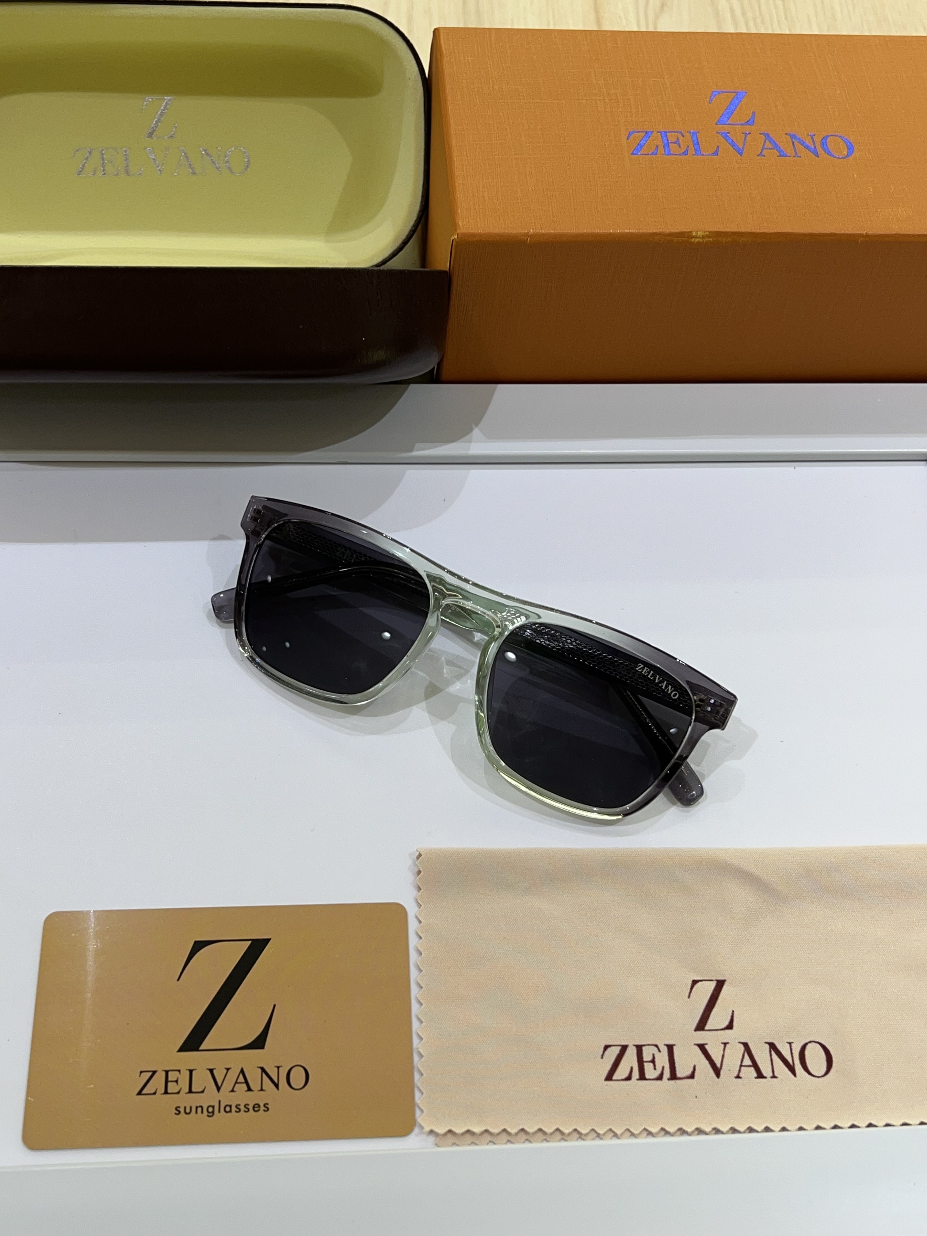Zelvano 2808 transparent black