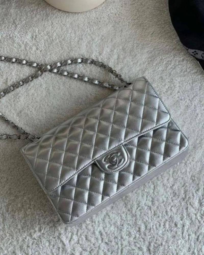 Chennel_Classic_Jumbo_Flap_Shoulder_Bag_With_OG_Box_&_Dust_Bag_(Silver-795)