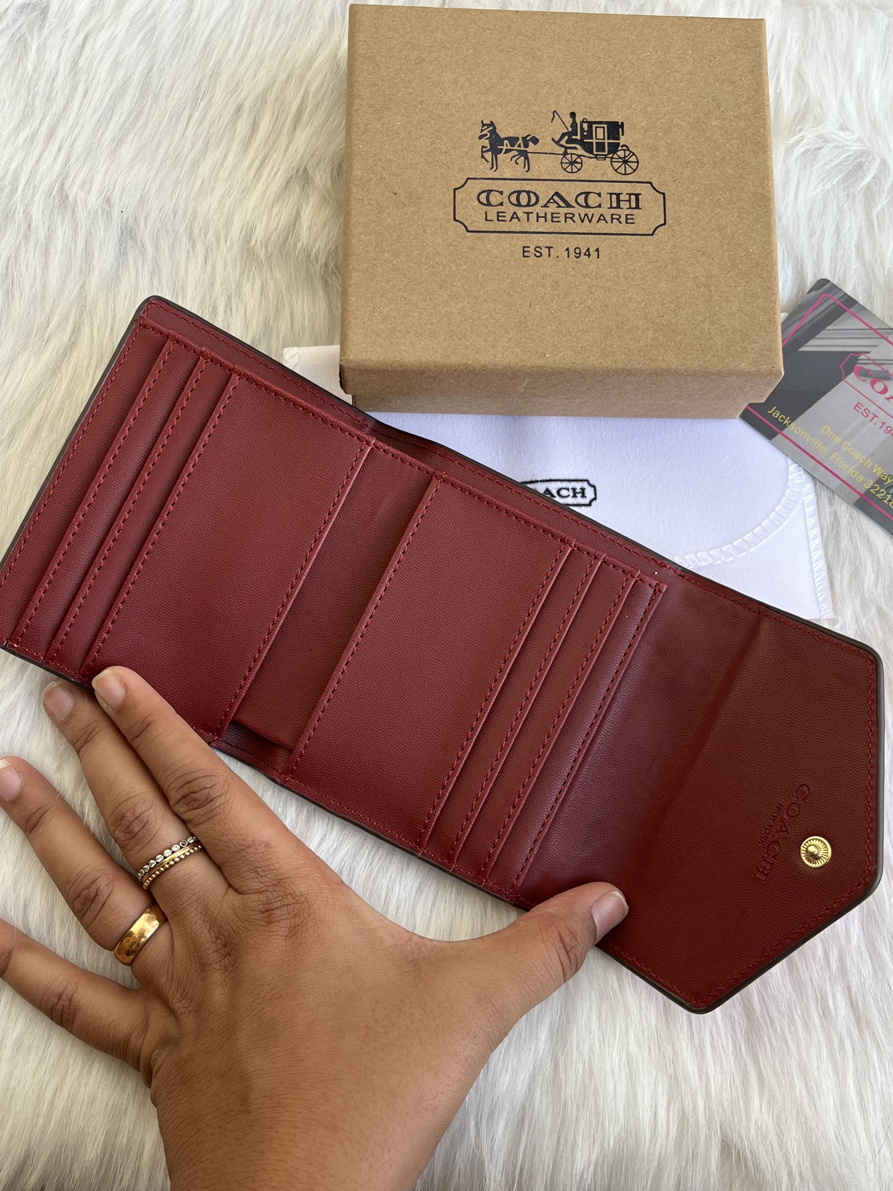 Coatch_112_3_Fold_Wallet_With_OriginalBox_DustCover_Card