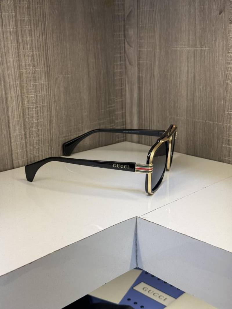 Guchi 1295 Gold Black sunglass
