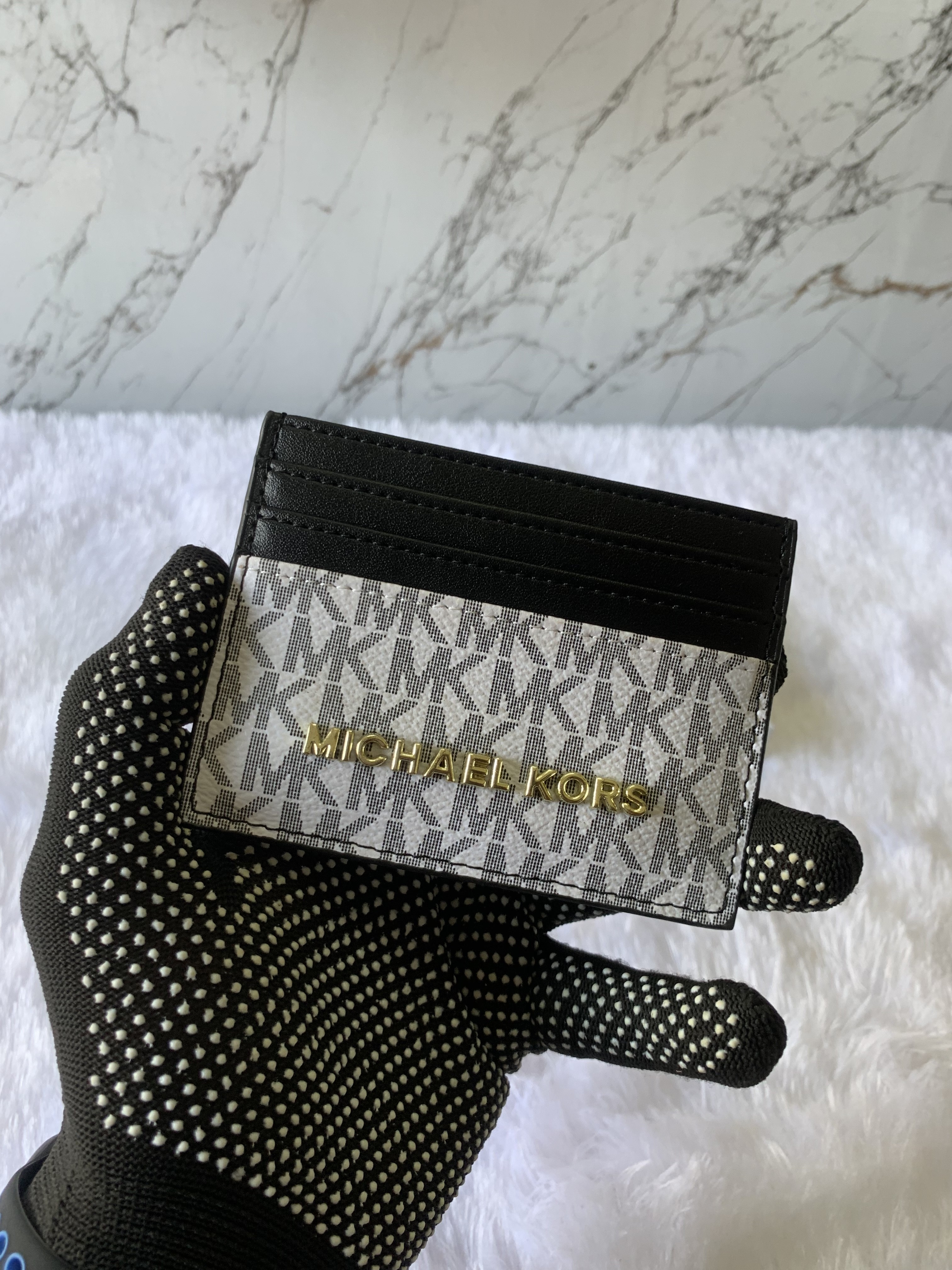 12 MK MICHEAL KORS WHITE PRINTED PREMIUM QUALITY CARD HOLDER WITH BOX