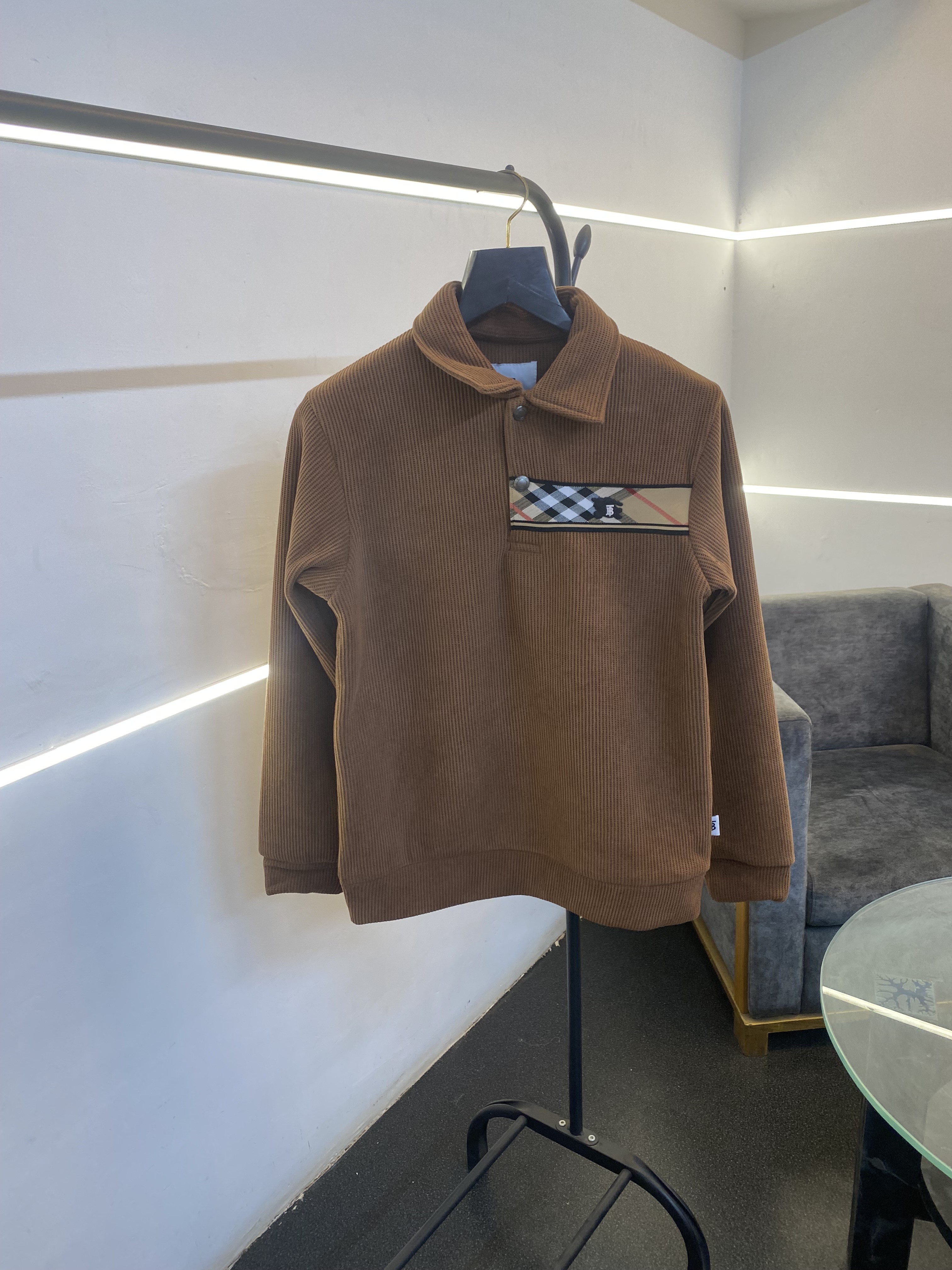 Burbery self knitted imported sweatshirt with brand strip metal logo and brand buttons brown