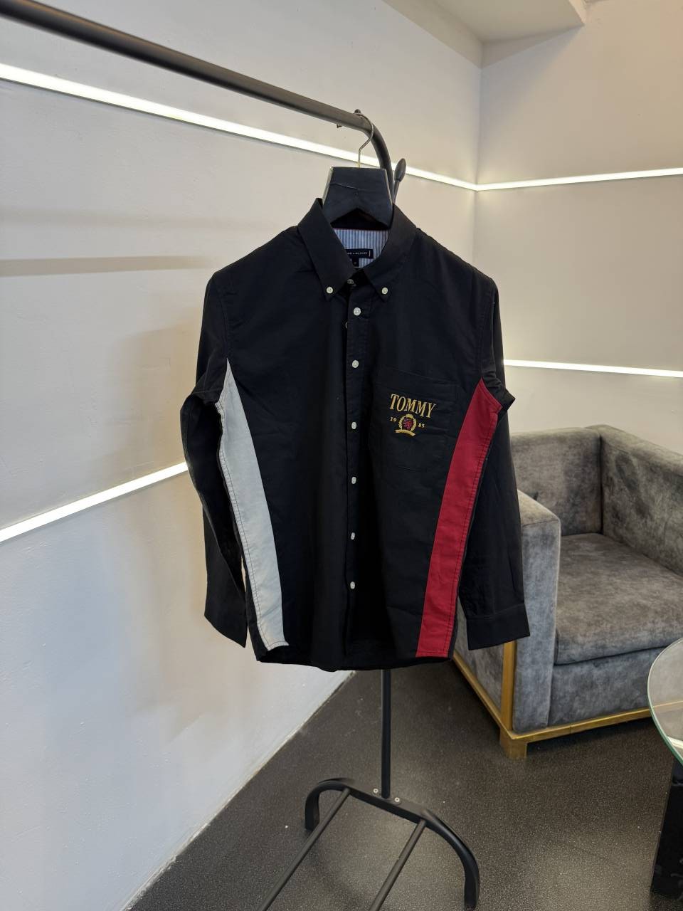 Tommy hilfigar side strips pocket embroidery logo imported shirt black sale