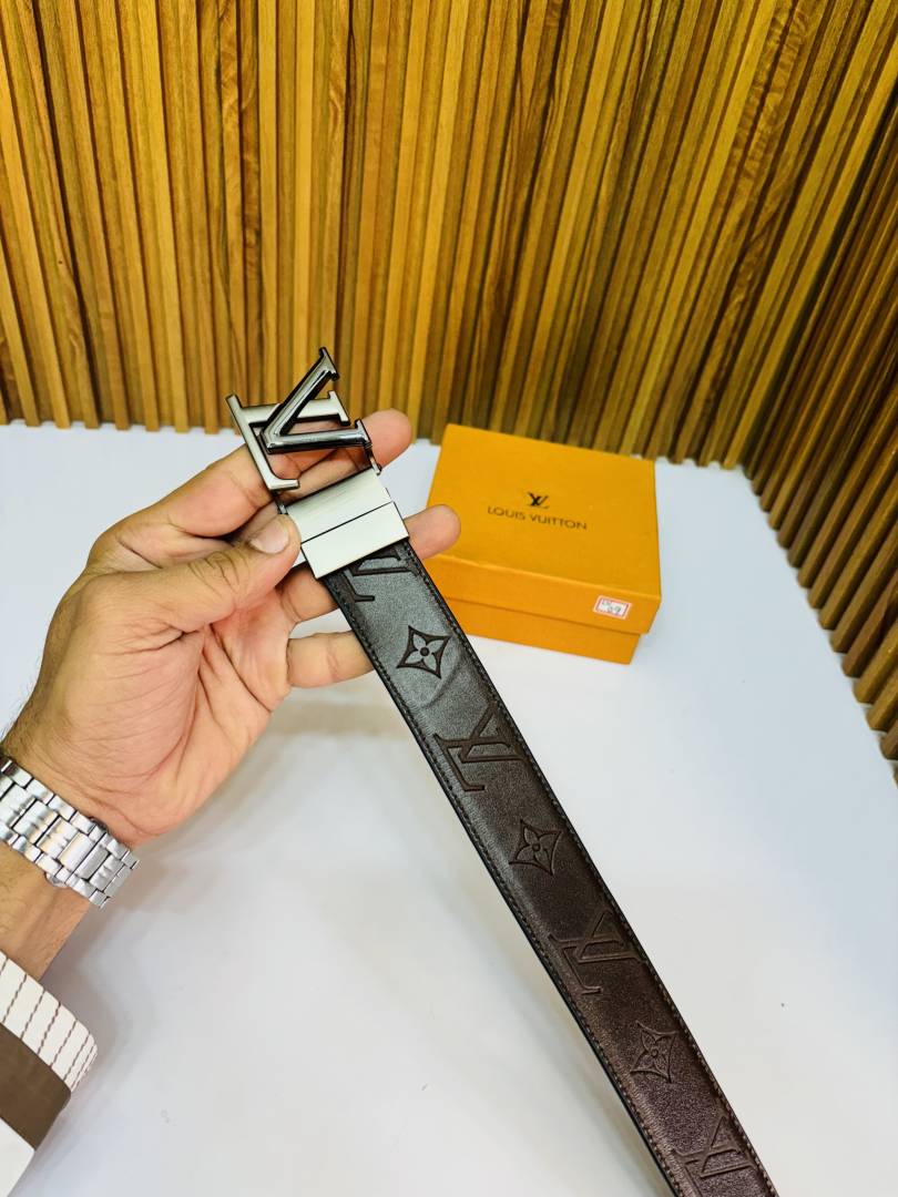 09 LV LOIUS VUTTON PREMIUM QUALITY REVERSIBLE BELT