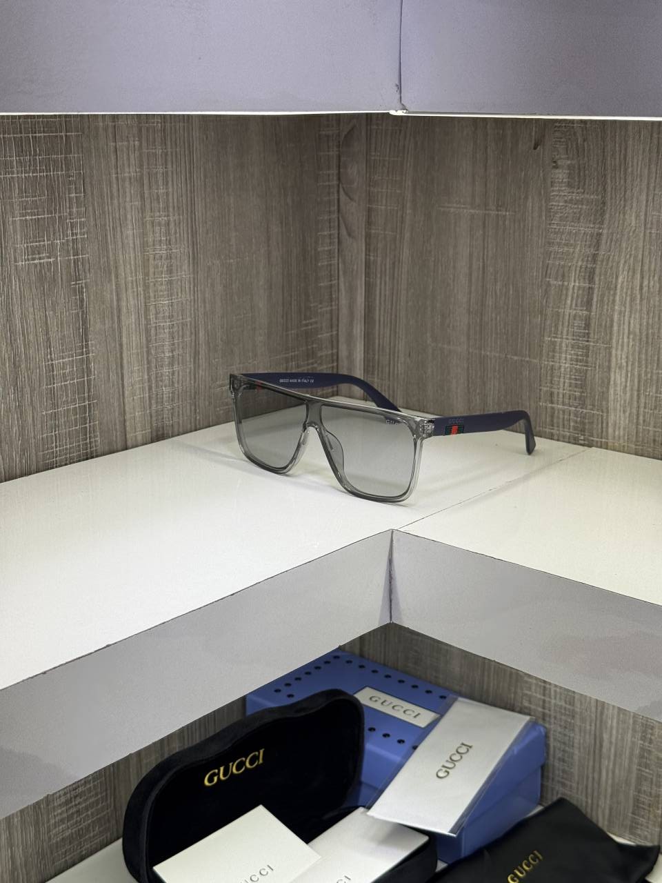 Guchi GG0106 Sunglass