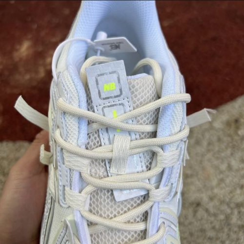 1906d Protection Pack Glow In Dark