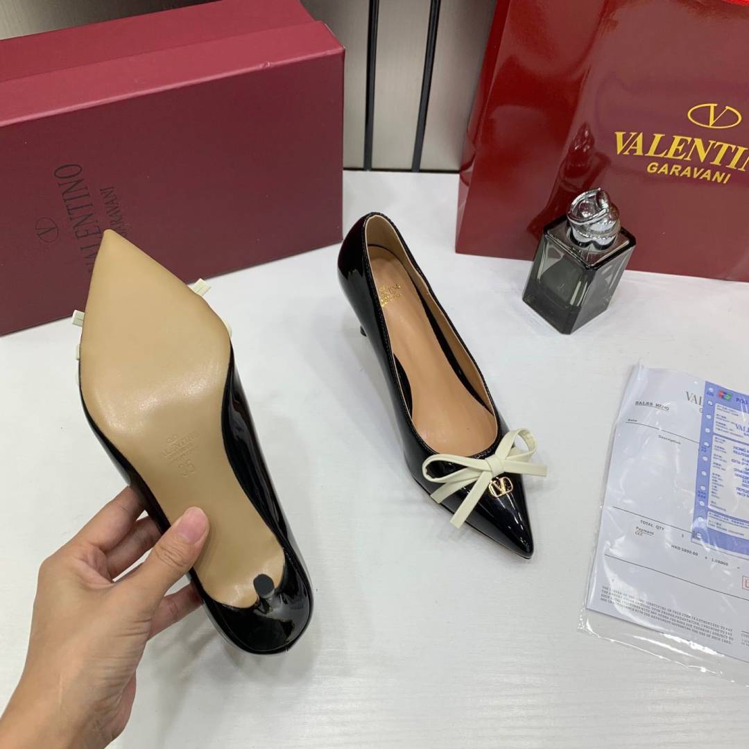Valentyno_Pump_Heel_Elegant_Womens_Black_Patent_Leather_With_White_Knot_With_OG_Box_&_Carry_Bag_933-V9_Black