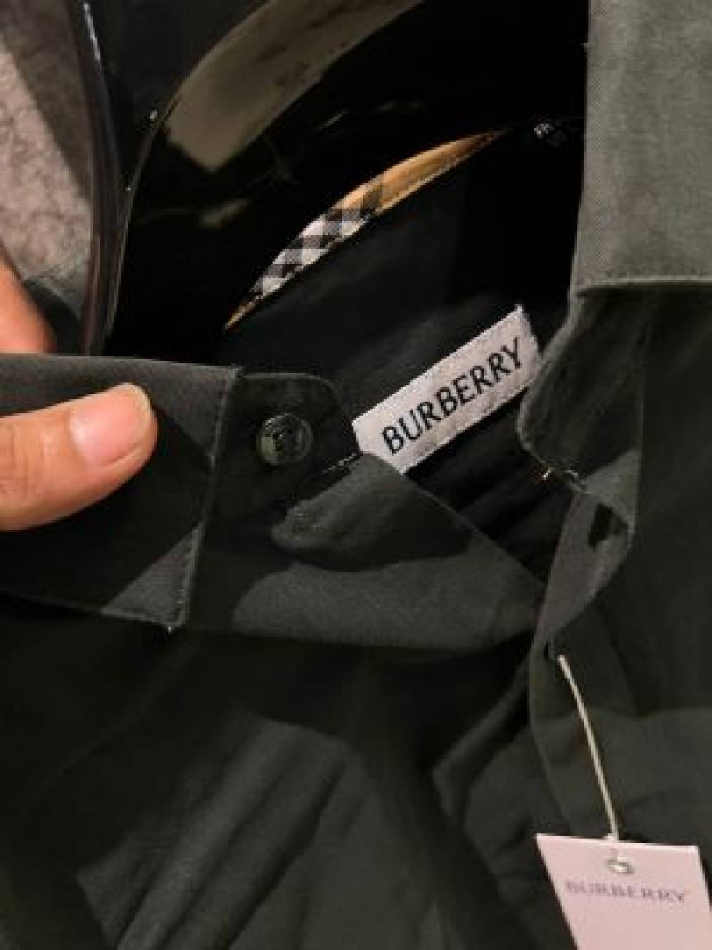 BURBERY IMPORTED STORE ARTICLE SHIRT