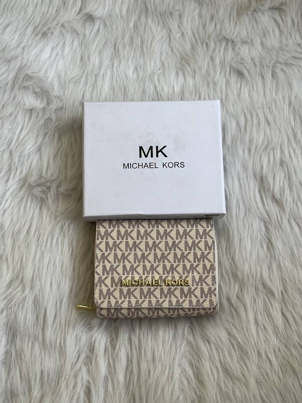 Micheal Kors_118_Mini_Trifold_Zippy_Wallet_With_OriginalBox