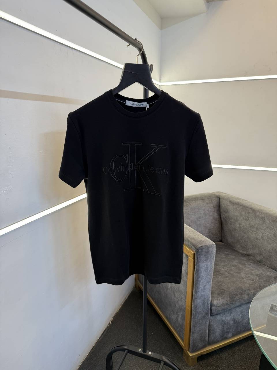 Calvin kline embroidery logo imported round neck tshirt black sale