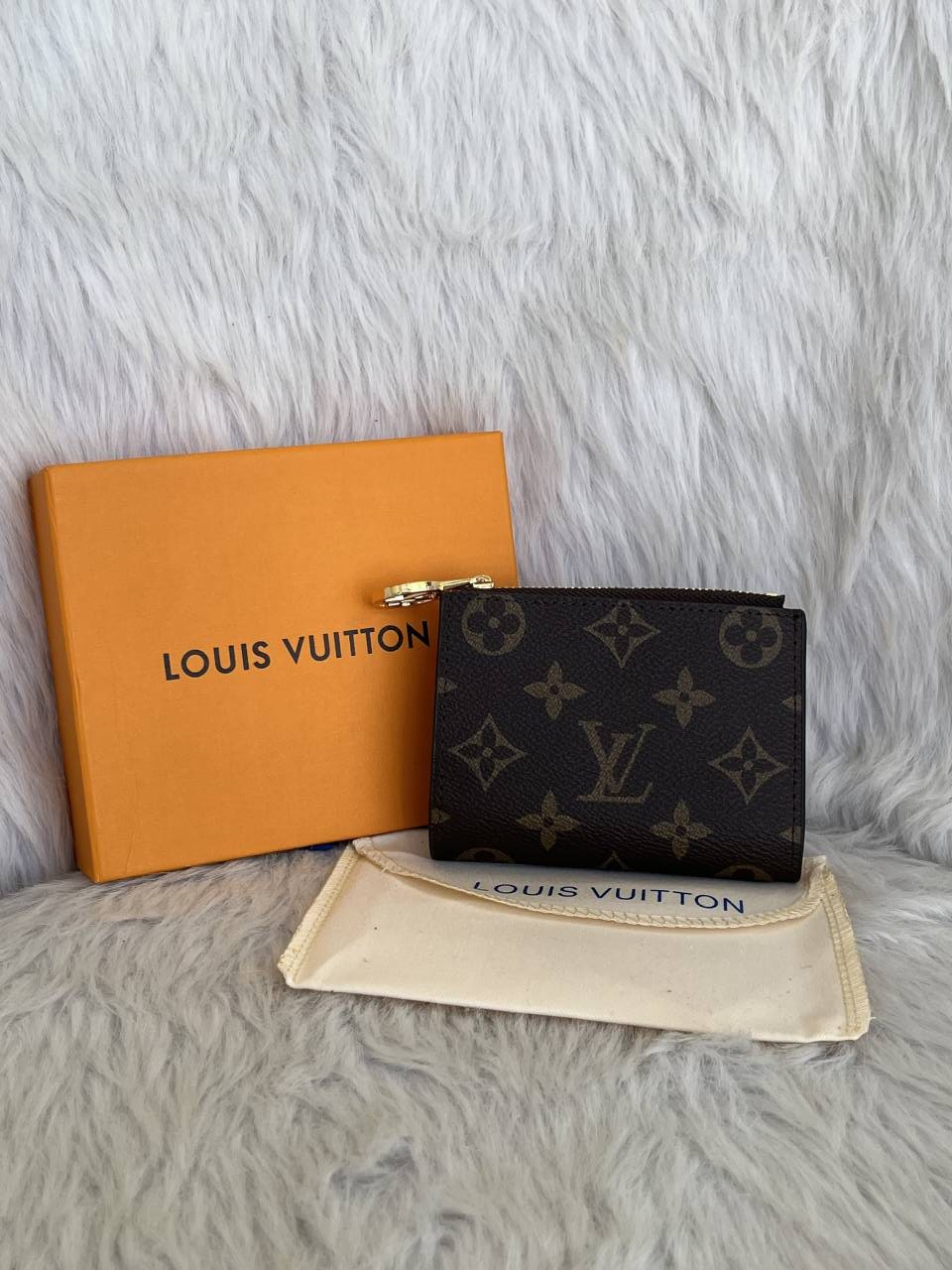 Loius Vutton_Lisa_Inside-Pink_Flap_Wallet_With_OriginalBox_DustCover_Booklet_Highend