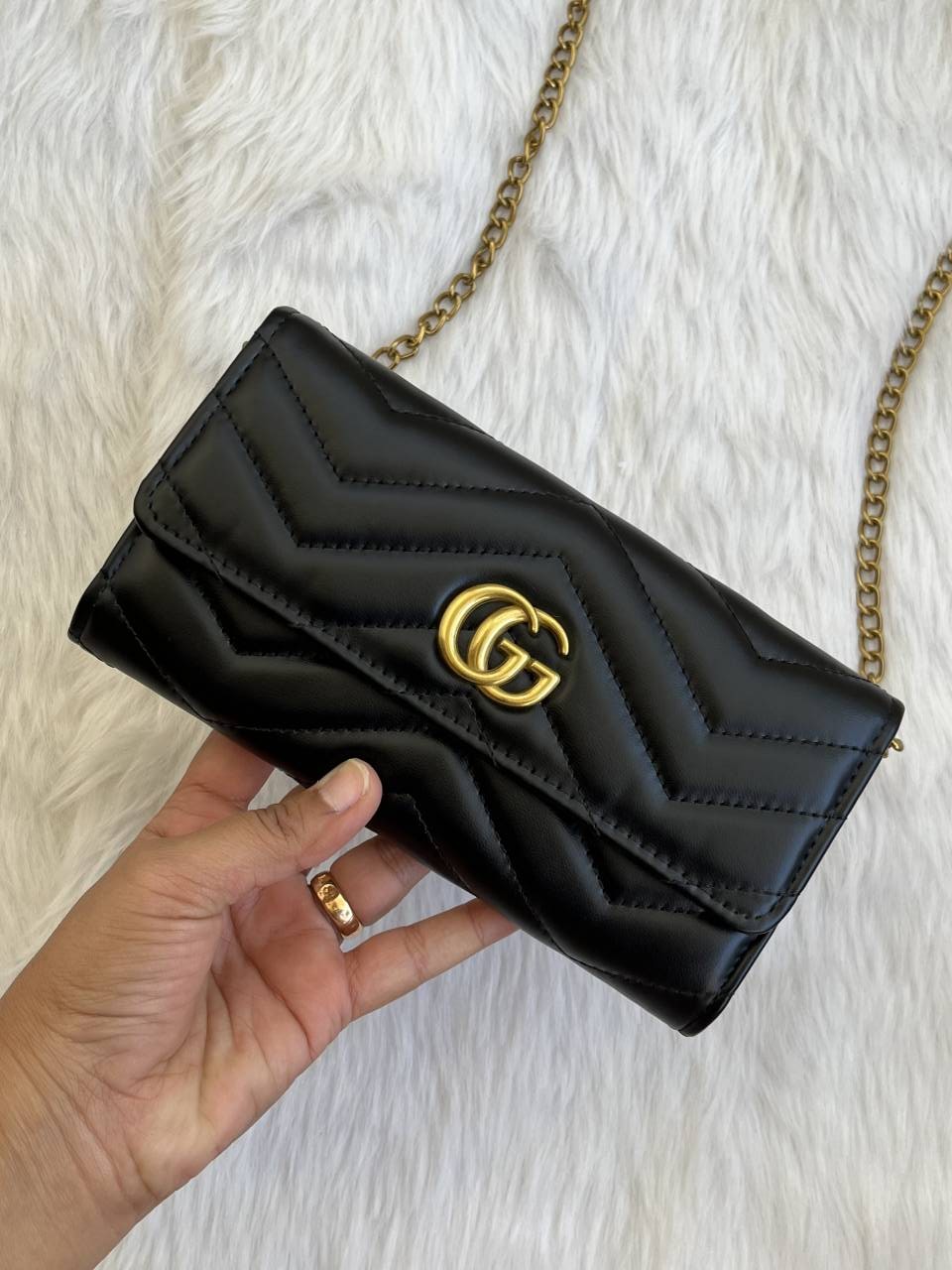 Guchi_74_Chain_On_Wallet_With_OriginalBox