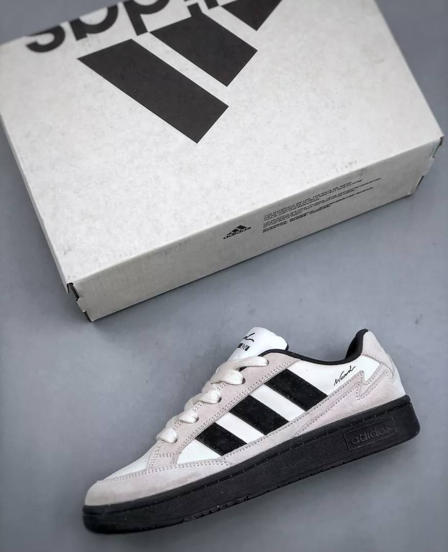 Adidaas Card AVD Suede White Black