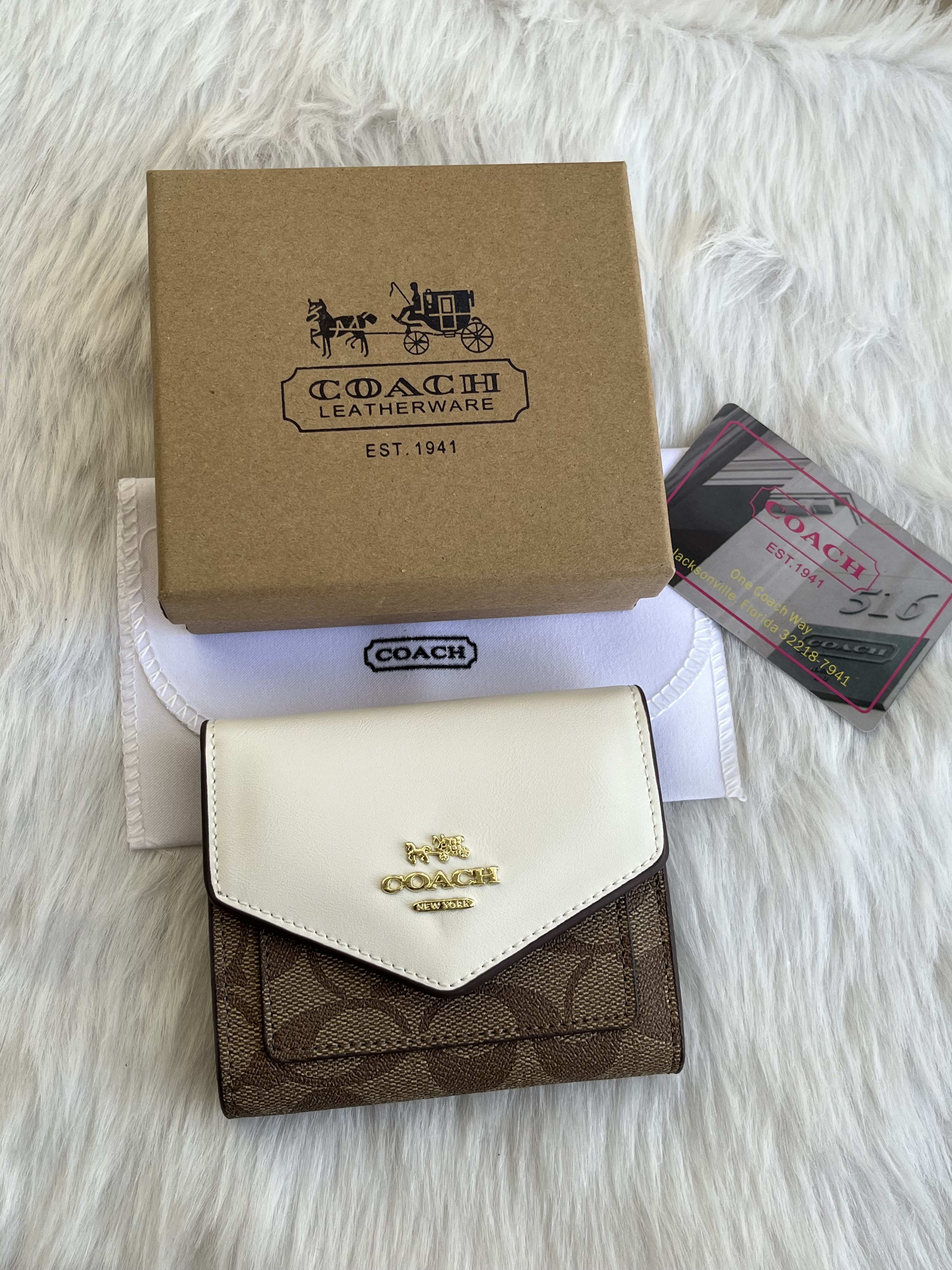 Coatch_121_3Fold_Wallet_With_OriginalBox_DustCover_Card