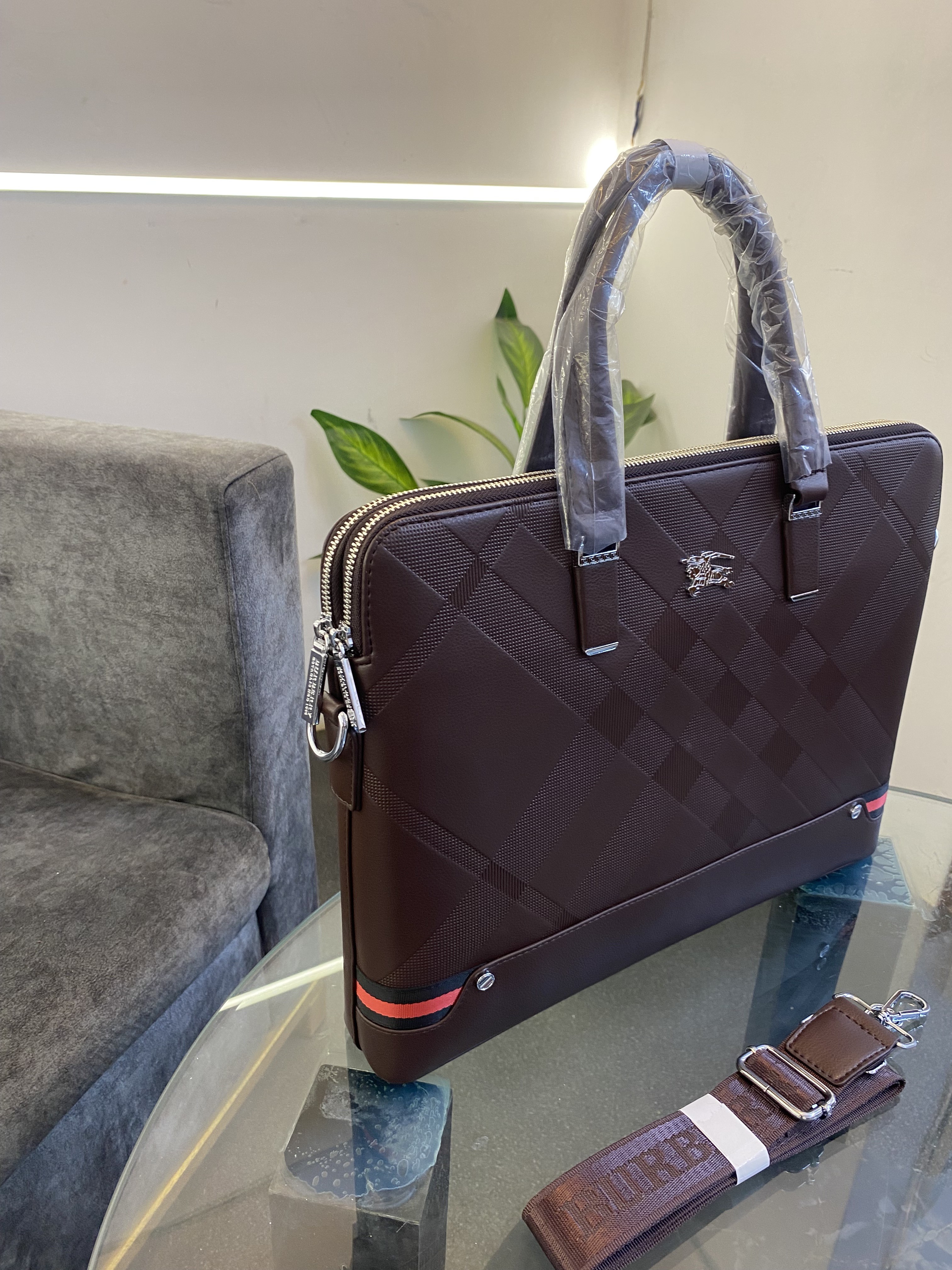 Burbery checks laptop bag with steel logo and starp grey brown