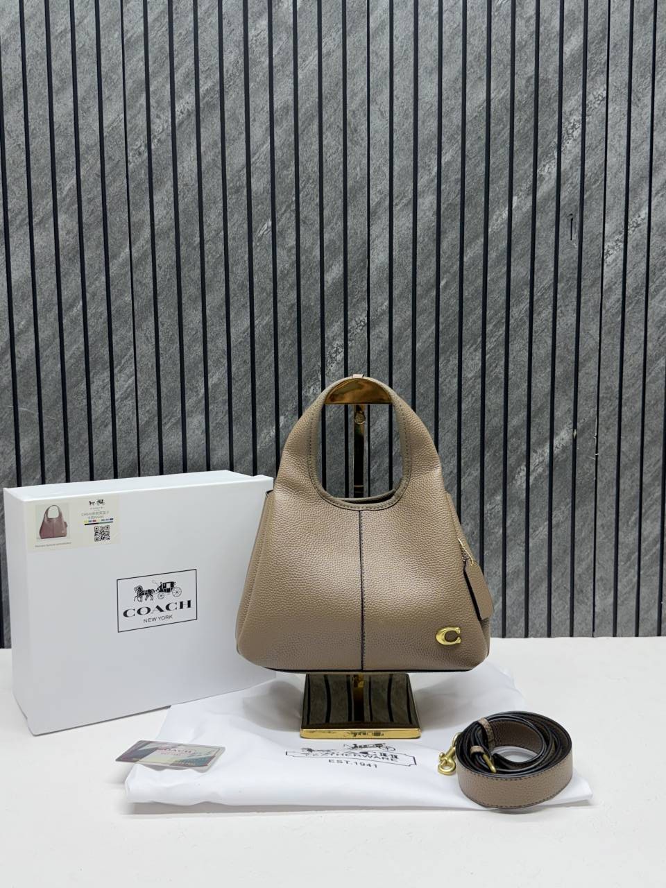 Coacch Lana 23 Khakhi With OriginalBox DustCover LongBelt