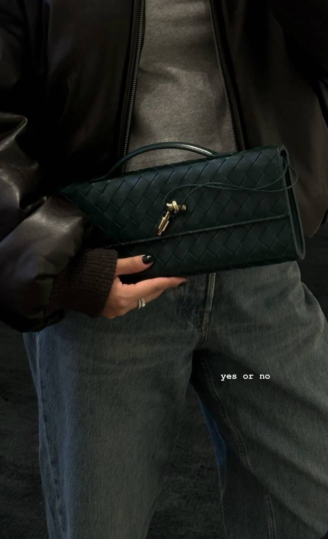 Bottega Veneta Green Andiamo Long Clutch Bag With Original Box Dust Cover & LongSlingBelt
