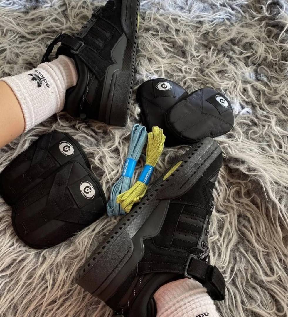 Adiddas Forum x Bad Bunny Black